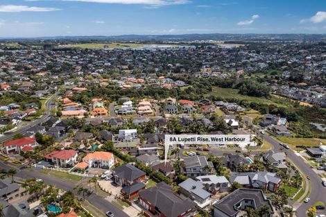 Photo of property in 8a Lupetti Rise, West Harbour, Auckland, 0618