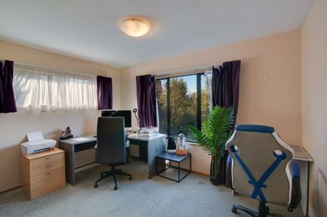 Photo of property in 36 Greenstone Place, Fernhill, Queenstown, 9300