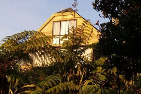 Photo of property in 126 Lone Kauri Road, Karekare, Auckland, 0772