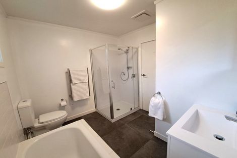 Photo of property in 12 Wilkinson Way, Browns Bay, Auckland, 0630