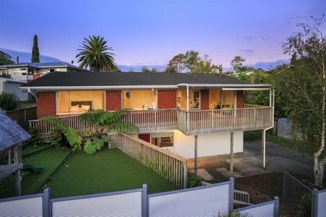 Photo of property in 4 Sudan Avenue, Milford, Auckland, 0620