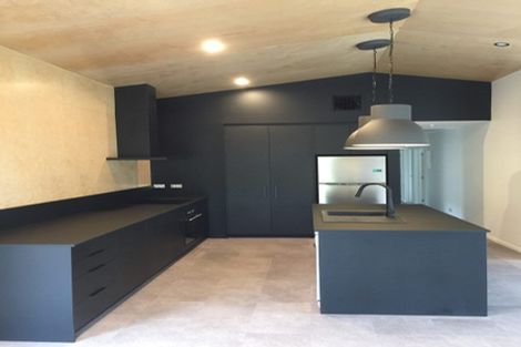 Photo of property in 2 Patton Place, Arrowtown, 9302