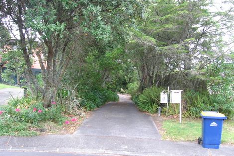 Photo of property in 2/20 Kerria Place, Sunnynook, Auckland, 0620