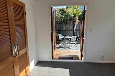 Photo of property in 11b Old Lake Road, Narrow Neck, Auckland, 0624