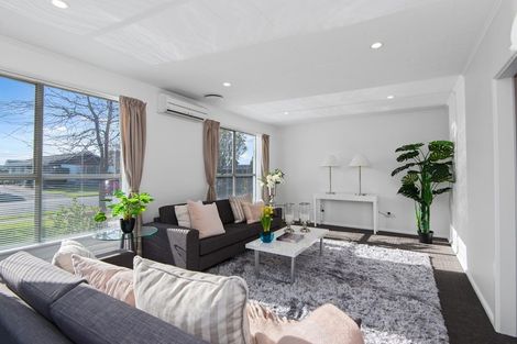 Photo of property in 43 Sarabande Avenue, Redwood, Christchurch, 8051