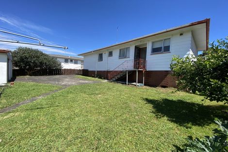 Photo of property in 60 Casuarina Road, Half Moon Bay, Auckland, 2012