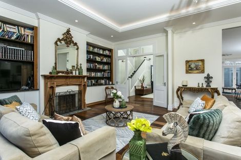 Photo of property in 21 Norwood Road, Bayswater, Auckland, 0622