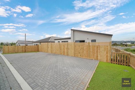 Photo of property in 20 Ihi Place, Karaka, 2578