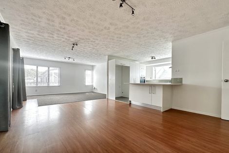 Photo of property in 2/44 Darren Crescent, Half Moon Bay, Auckland, 2012