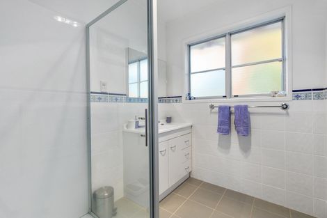 Photo of property in 12 Banbury Place, Mangere Bridge, Auckland, 2022