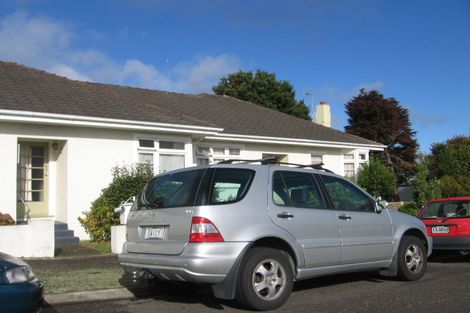 Photo of property in 98 Florence Avenue, Palmerston North, 4414