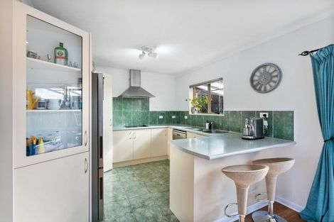 Photo of property in 13 Westglen Place, Ranui, Auckland, 0612