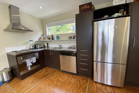 Photo of property in 1/306 Evans Bay Parade, Hataitai, Wellington, 6021