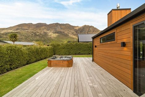 Photo of property in 7 Morepork Way, Arthurs Point, Queenstown, 9371