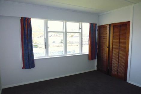 Photo of property in 2 Pringle Street, Taita, Lower Hutt, 5011