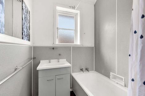 Photo of property in 49 Caius Avenue, Gonville, Whanganui, 4501