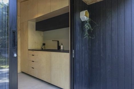 Photo of property in 3 George Avenue, Herald Island, Auckland, 0618