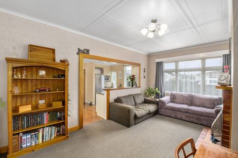 Photo of property in 2 Weraroa Road, Levin, 5510