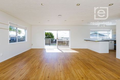 Photo of property in 3/3 Clarks Beach Road, Clarks Beach, 2122