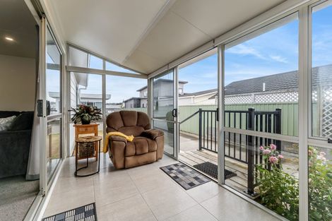 Photo of property in 2/5 Rainsford Street, Moturoa, New Plymouth, 4310