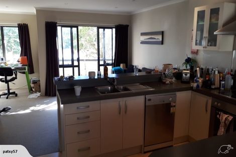 Photo of property in Te Kakariki Apartments, 2/2 Wellington Road, Paekakariki, 5034