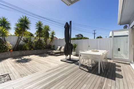 Photo of property in 1/439 Point Chevalier Road, Point Chevalier, Auckland, 1022