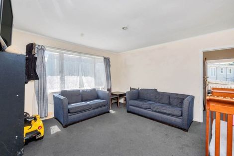 Photo of property in 12 Igloo Place, Red Hill, Papakura, 2110