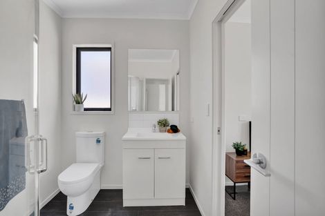 Photo of property in 11 Horoeka Street, Inglewood, 4330