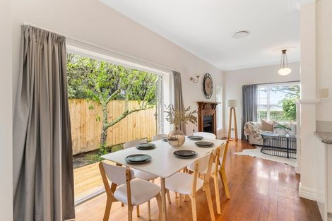 Photo of property in 33 Churchill Road, Cockle Bay, Auckland, 2014