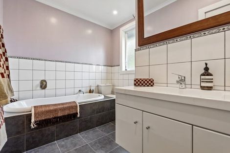 Photo of property in 51 Sefton Street, Wadestown, Wellington, 6012