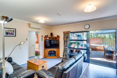 Photo of property in 16 Forbury Way, Taradale, Napier, 4112