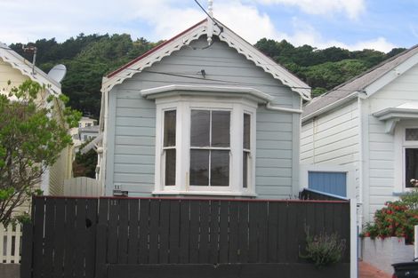 Photo of property in 11 Porritt Avenue, Mount Victoria, Wellington, 6011
