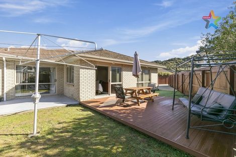 Photo of property in 8 Sun Valley Way, Wainuiomata, Lower Hutt, 5014