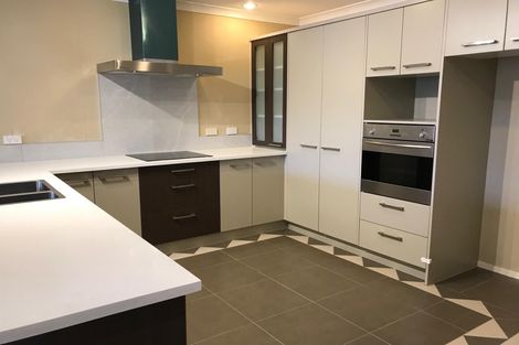 Photo of property in 33 Janway Avenue, Flat Bush, Auckland, 2016