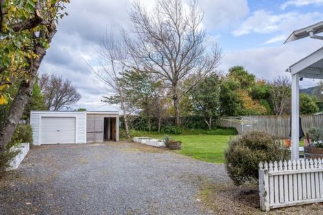 Photo of property in 82 Harrison Street East, Featherston, 5710