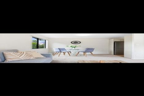 Photo of property in 3 Fernhaven Place, Massey, Auckland, 0614