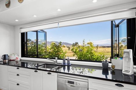 Photo of property in 118 Oliver Road, Bendigo, Cromwell, 9383