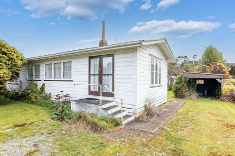 Photo of property in 13 Newman Road, Eketahuna, 4900