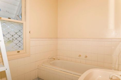 Photo of property in 2 Aerodrome Road, Dannevirke, 4972