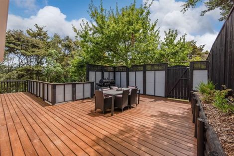 Photo of property in 98 Park Hill Road, Birkenhead, Auckland, 0626