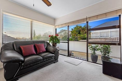 Photo of property in 1/14a Richards Avenue, Forrest Hill, Auckland, 0620