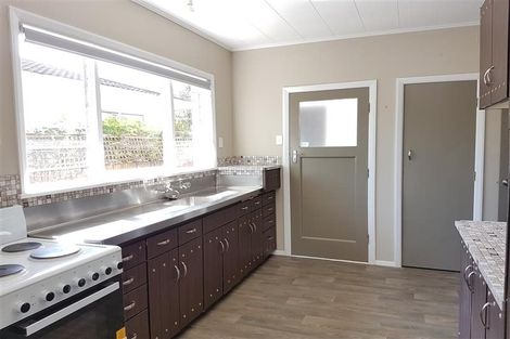 Photo of property in 330 Tremaine Avenue, Takaro, Palmerston North, 4412