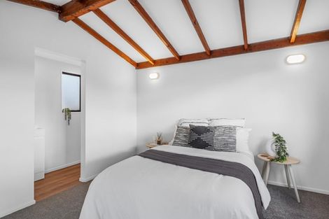 Photo of property in 21 Wainoni Road, Wainoni, Christchurch, 8061