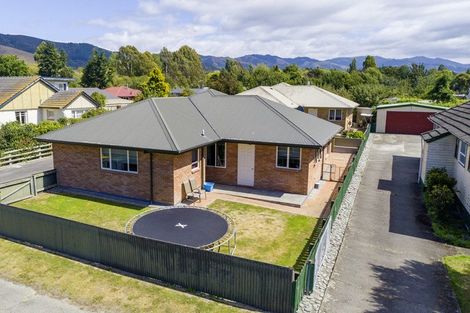 Photo of property in 14 Smith Street, Waimate, 7924