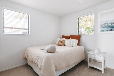 Photo of property in 94 Marine Parade, Mount Maunganui, 3116