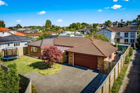 Photo of property in 2/69 Nile Road, Milford, Auckland, 0620