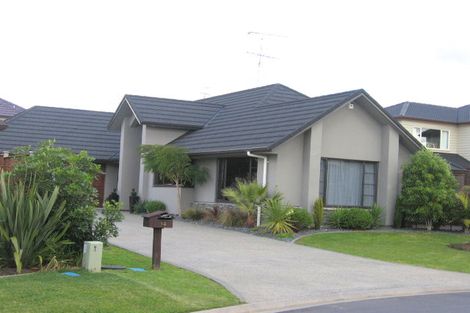 Photo of property in 12 Kalmore Place, Flat Bush, Auckland, 2016