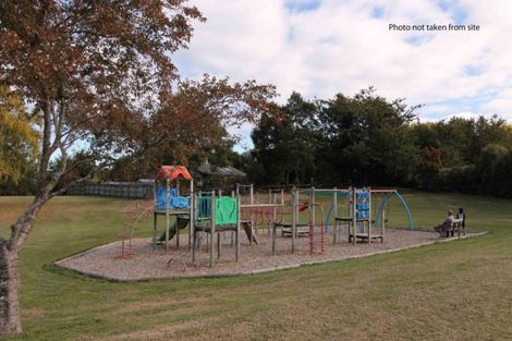 Photo of property in 15 Robinson Terrace, Rangatira Park, Taupo, 3330