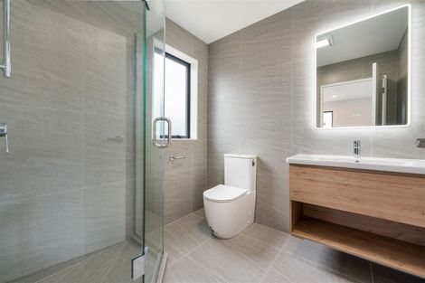 Photo of property in 25 Bronzewater Drive, Silverdale, 0932