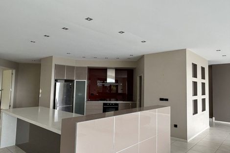 Photo of property in 45 Harry Dreadon Road, Opaheke, Papakura, 2584